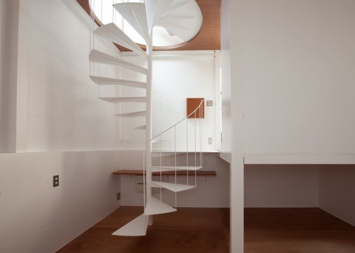 dezeen_Small-House-by-Unemori-Architects_ss_20
